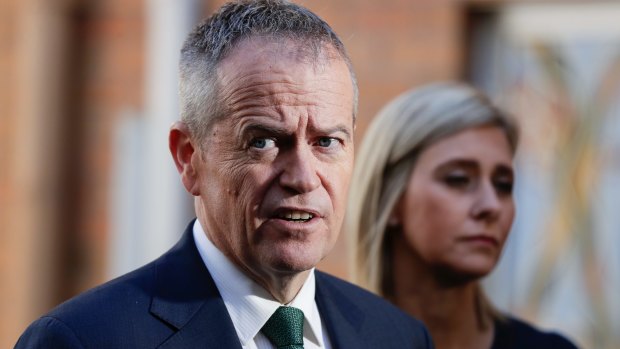 Bill Shorten can't seem to take a trick with some voters.