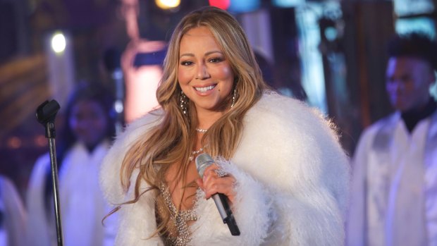 Mariah Carey has revealed she suffers from bipolar disorder.