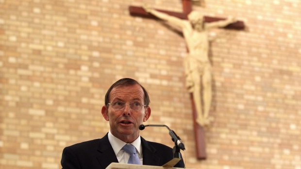 Former deputy prime minister Tim Fischer says Tony Abbott, a devout Catholic, should be considered as Australia's next ambassador to the Vatican. 