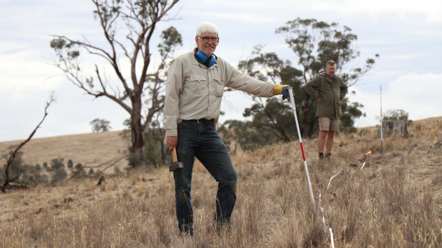 Volunteer Dr Garry McDonald (foreground) at the Nardoo Hills reserve. 
