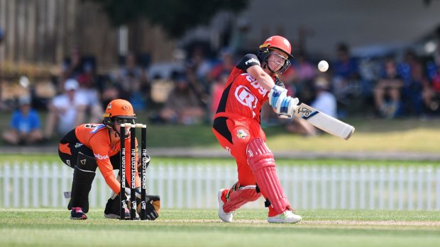 Sophie Molineux in action last season for the Renegades.