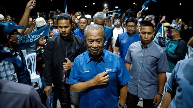 Former prime minister Muhyiddin Yassin claims he can form government.