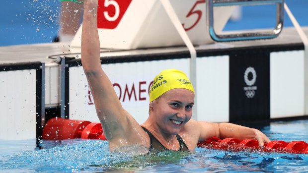 Ariarne Titmus after winning gold in the 400m freestyle final. 