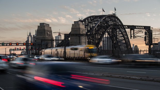 More than 250,000 vehicles a day travel along the Warringah Freeway. 