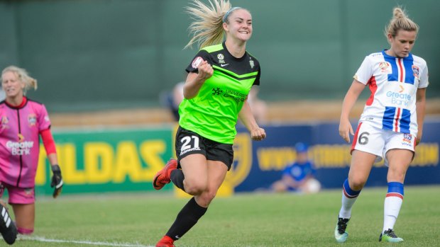 Canberra United midfielder  Ellie Carpenter was outstanding last season. 