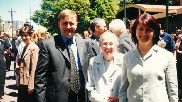 Albanese with his mother, Maryanne, and his then wife, Carmel Tebbutt, in 2001.