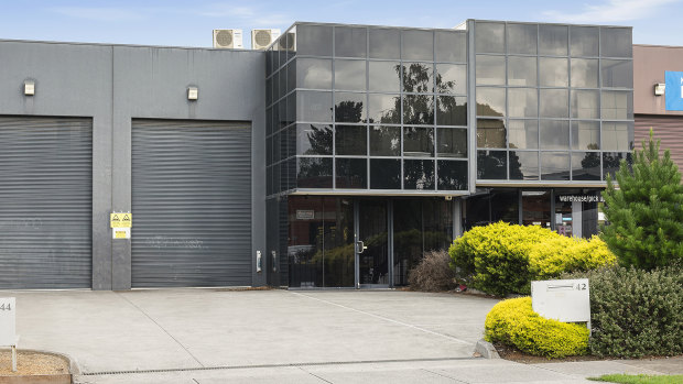 A high clearance warehouse just off Whitehorse Road sold under the hammer for $980,000.