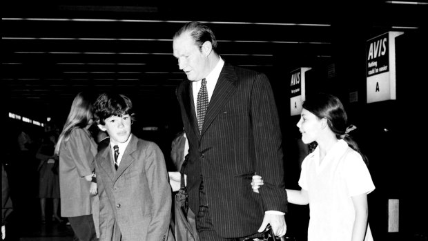 Kerry Packer, with his children James and Gretel Packer.