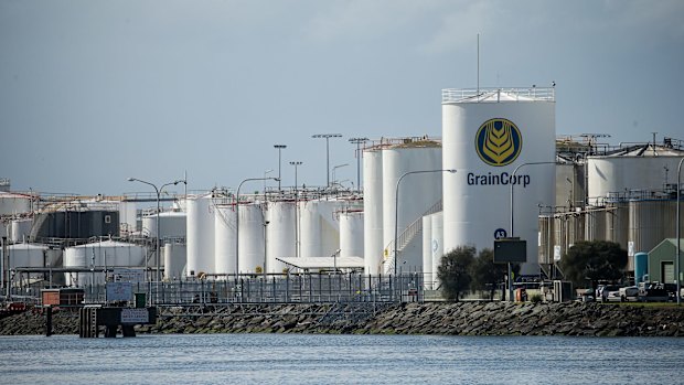 An Australian consortium has made a $2.4 billion takeover offer for agribusiness Graincorp.