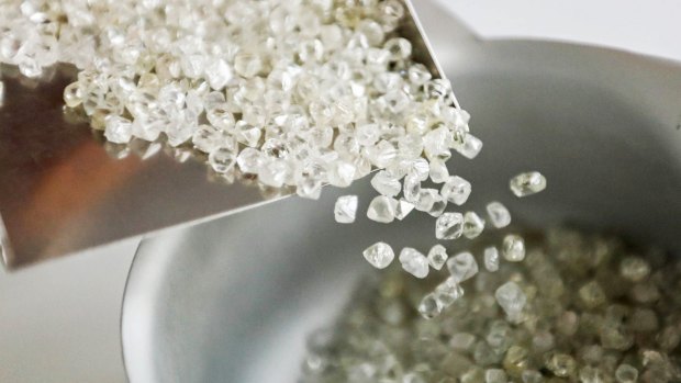 DeBeers has cut prices for smaller diamonds.