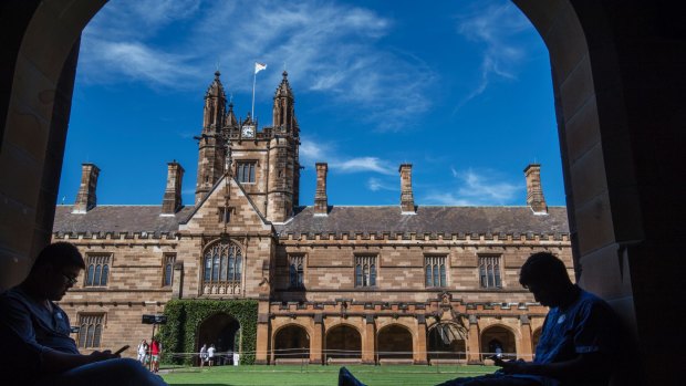 Students in the main quadrangle at Sydney University.