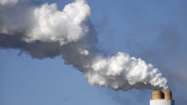 Emissions rise from a coal-fired power station in the US.