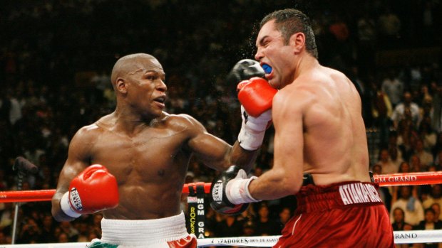 Stardom: Boxers like Oscar De La Hoya (right) were part of a golden era for HBO. 