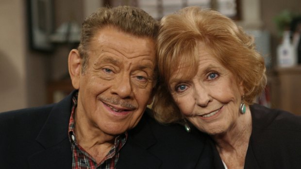 Jerry Stiller and his wife, Anne Meara, pose on the set of The King of Queens.