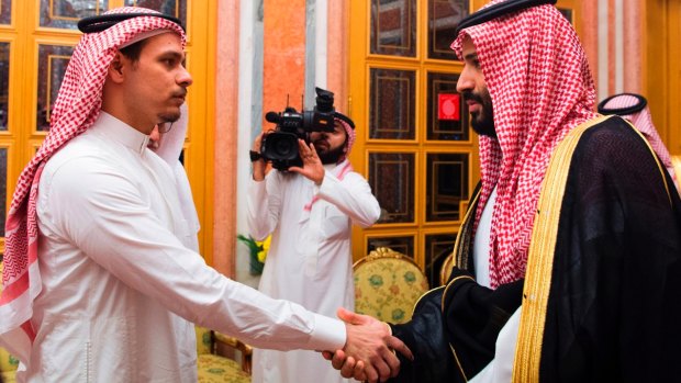 Salah Khashoggi shook hands with Saudi Crown Prince Mohammed bin Salman, who is suspected of being behind his father's death.