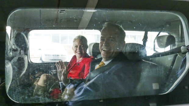 Bill Shorten and his wife Chloe Shorten campaigned in the marginal seat of Braddon on Tuesday. 