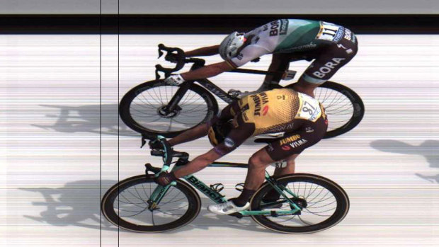 Dutchman Mike Teunissen pips Peter Sagan in a photo finish on stage one of the Tour de France. 