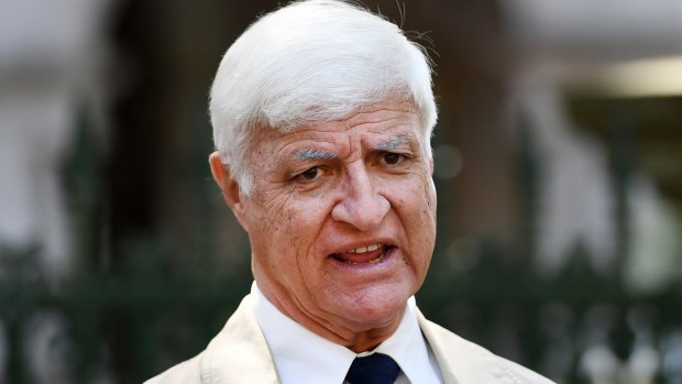 Queensland independent Bob Katter is plotting to run CFMEU candidates against Labor in key mining seats.