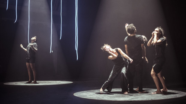 Karul Projects' Co_Ex_En uses a contemporary dance style without gender prescription.