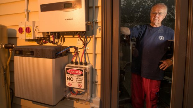 If Australian households' batteries combine they could challenge the generation supremacy of the Big 3 energy companies, AGL, Origin and EnergyAustralia.