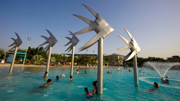 Cairns Lagoon: as a good response to the tropical climate, it’s a very active place but with little business activity.