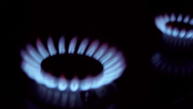 Gas prices will fall by around 1 per cent for Victorian households and businesses.