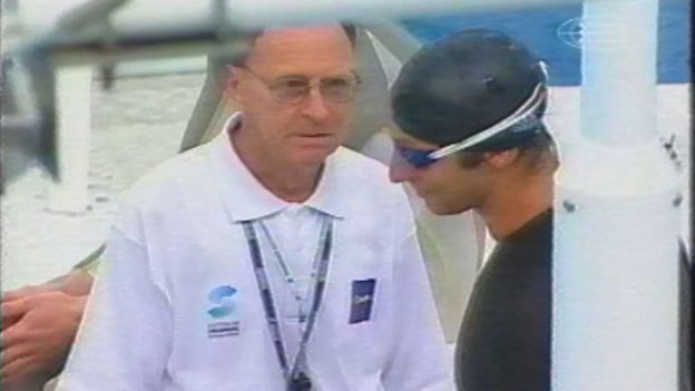 John Keppie informs Ian Thorpe that he is disqualified.