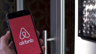 Airbnb set a target price range of between $US44 and $US50 apiece to sell 51.9 million shares, which would pull in $US2.6 billion.