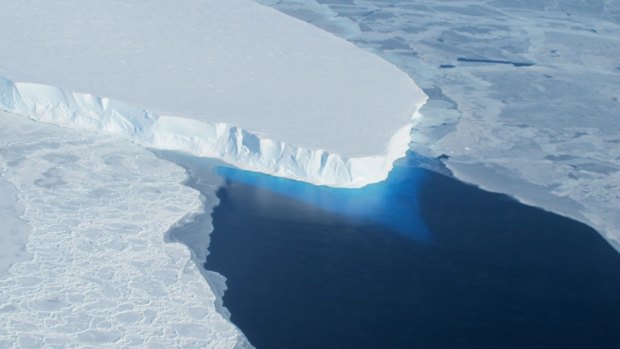 This major ice sheet in west Antarctica is melting. Its collapse is predicted to raise global sea level by up to a metre.    


