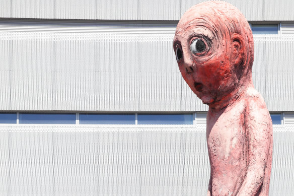The world’s 10 most ridiculous statues