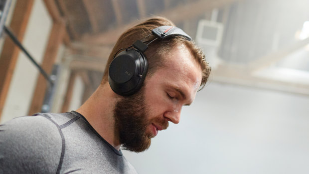 Backbeat Fit 6100 review over ear headphones fit for a workout