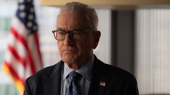 Robert De Niro as former President George Mullen.