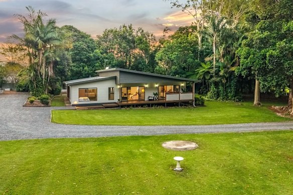 Some city folk overlook the hinterland town of Alstonville.