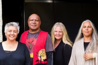 Tiddas, with Archie Roach 