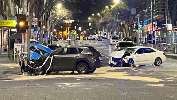 Driver accelerated into cars after hitting pedestrians on Bourke Street, police say