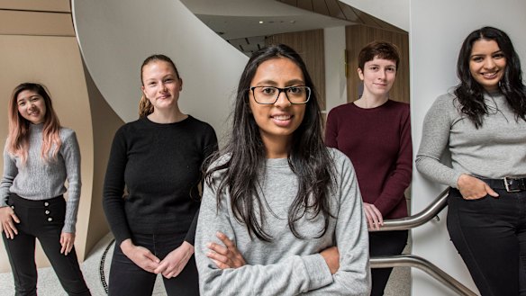 UTS is offering female high school graduates bonus points to study the course, meaning they'll be able to achieve a lower entrance score than their male counterparts.