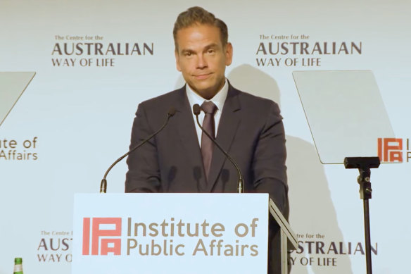 At the 2022 launch of the Centre for the Australian Way of Life, Lachlan gave a rare public airing of his political views, including railing
against censorship by media “elites” and Big Tech during the pandemic.