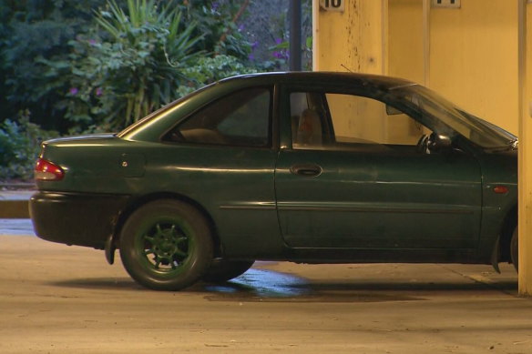 Police said the abandoned car was found in Albert Park on Thursday night, minus the number plates.