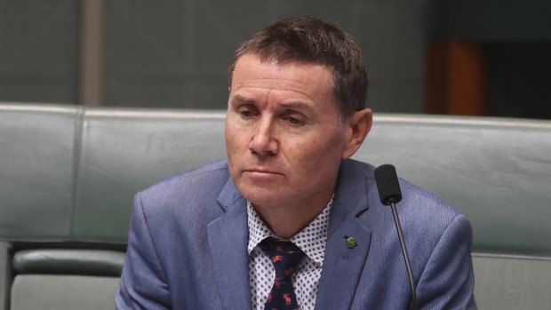 Andrew Laming withdraws apology over online trolling claims