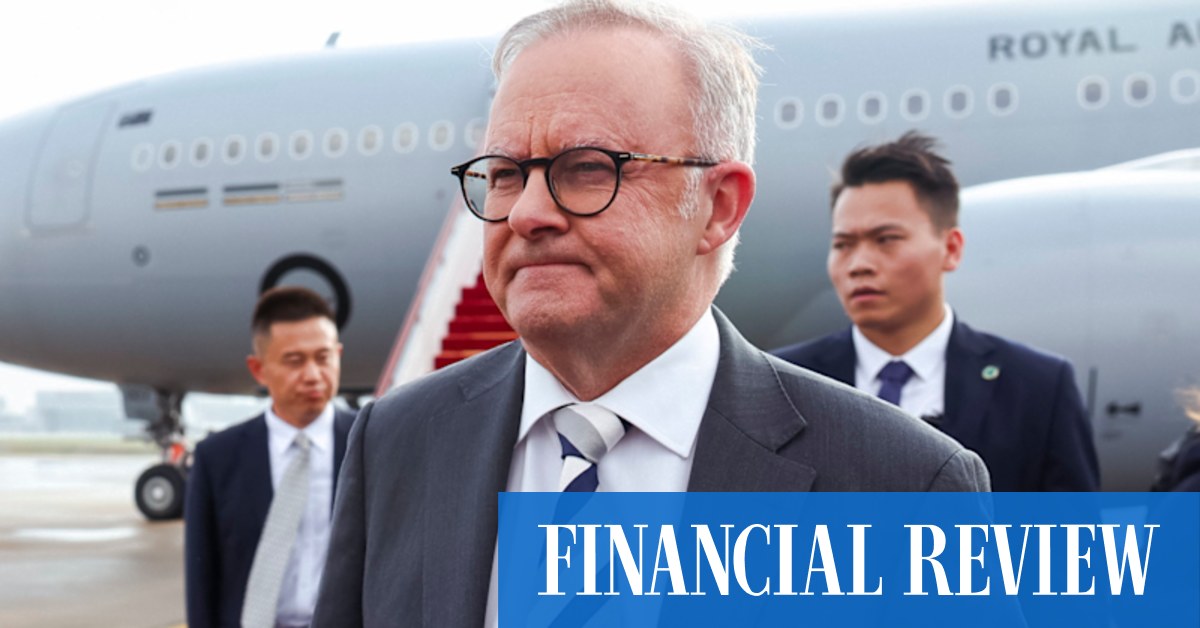 China-Australia relationship strengthens as Anthony Albanese meets with Xi Jinping in Beijing to talk sport, trade