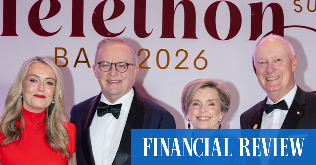 afr.com - Mark Di Stefano - Albanese's latest round of billionaire ring kissing