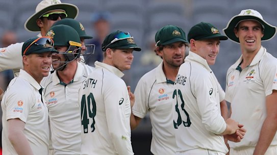 Australia can challenge India for the No.1 Test rankings, says former great Michael Hussey.