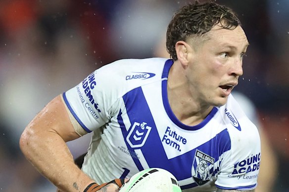 Bulldogs workhorse Kurt Mann has been called up by the Maroons.