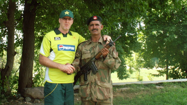 Geoff Lawson with security detail during his time as Pakistan coach.