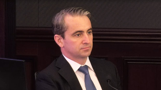 CBA's Matt Comyn, the first big four chief executive to appear before the inquiry, said there would be no significant disadvantage to the bank if it decided to be the first in the industry to get rid of variable pay for its frontline staff.