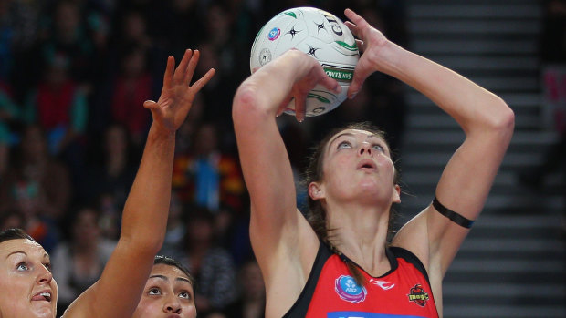 The arrival of  Irene van Dyk from New Zealand signalled the start of a new age in Trans-Tasman netball.