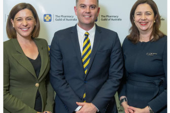 Pharmacy Guild national president Trent Twomey with Queensland Premier Annastacia Pałaszczuk (right) and former opposition leader Deb Frecklington (left) in 2019.