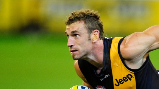 Shane Tuck in action for Richmond in 2012.
