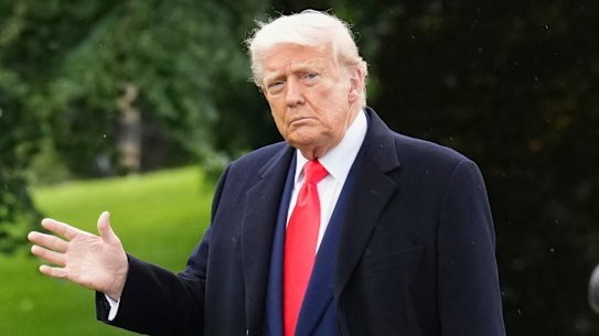 President Donald Trump departs the White House en route to Trump National Golf Club Washington DC for a crypto dinner, Thursday, May 22, 2025, in Washington. (AP Photo/Jacquelyn Martin)