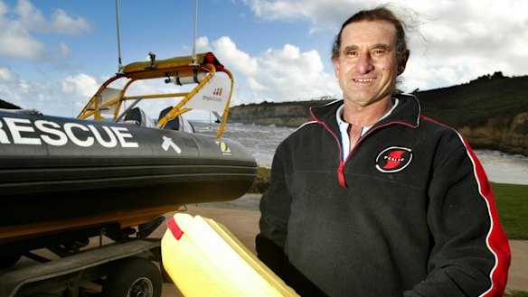 Surviving lifesaver Phil Younis is now recovering in hospital.